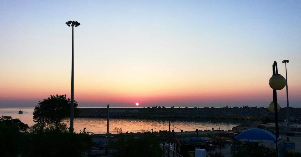 Camping Village Torrenova Ciro Marina Exterior photo