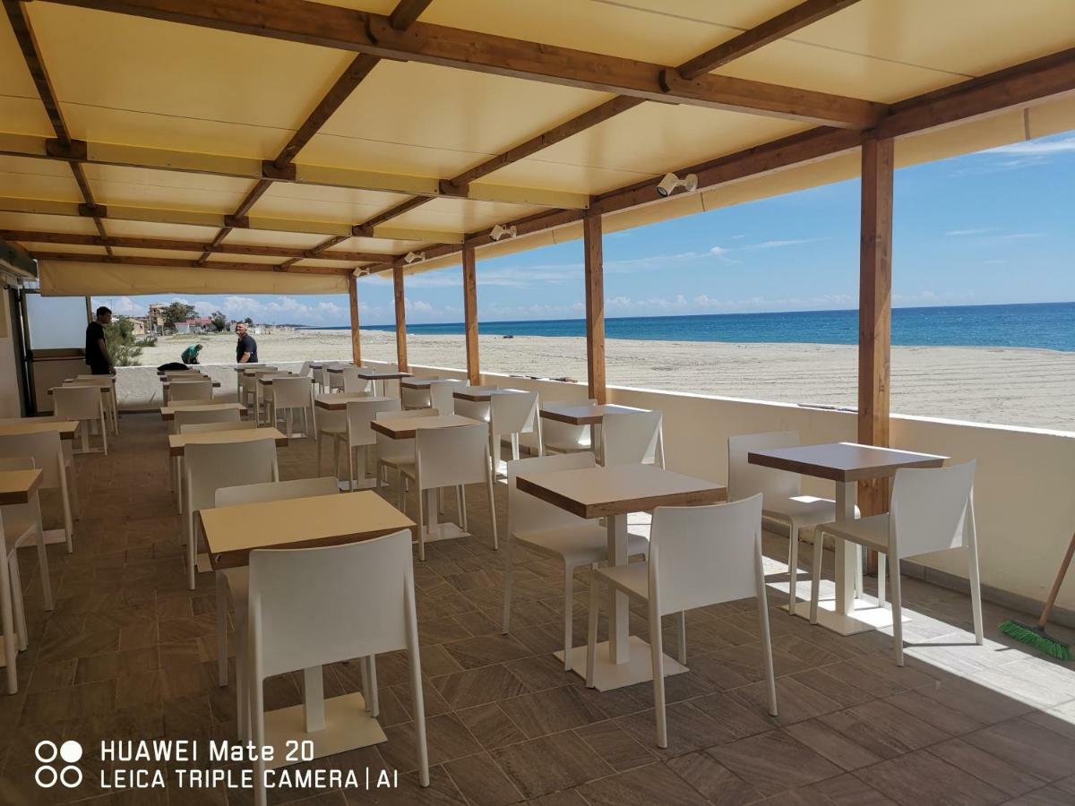 Camping Village Torrenova Ciro Marina Exterior photo